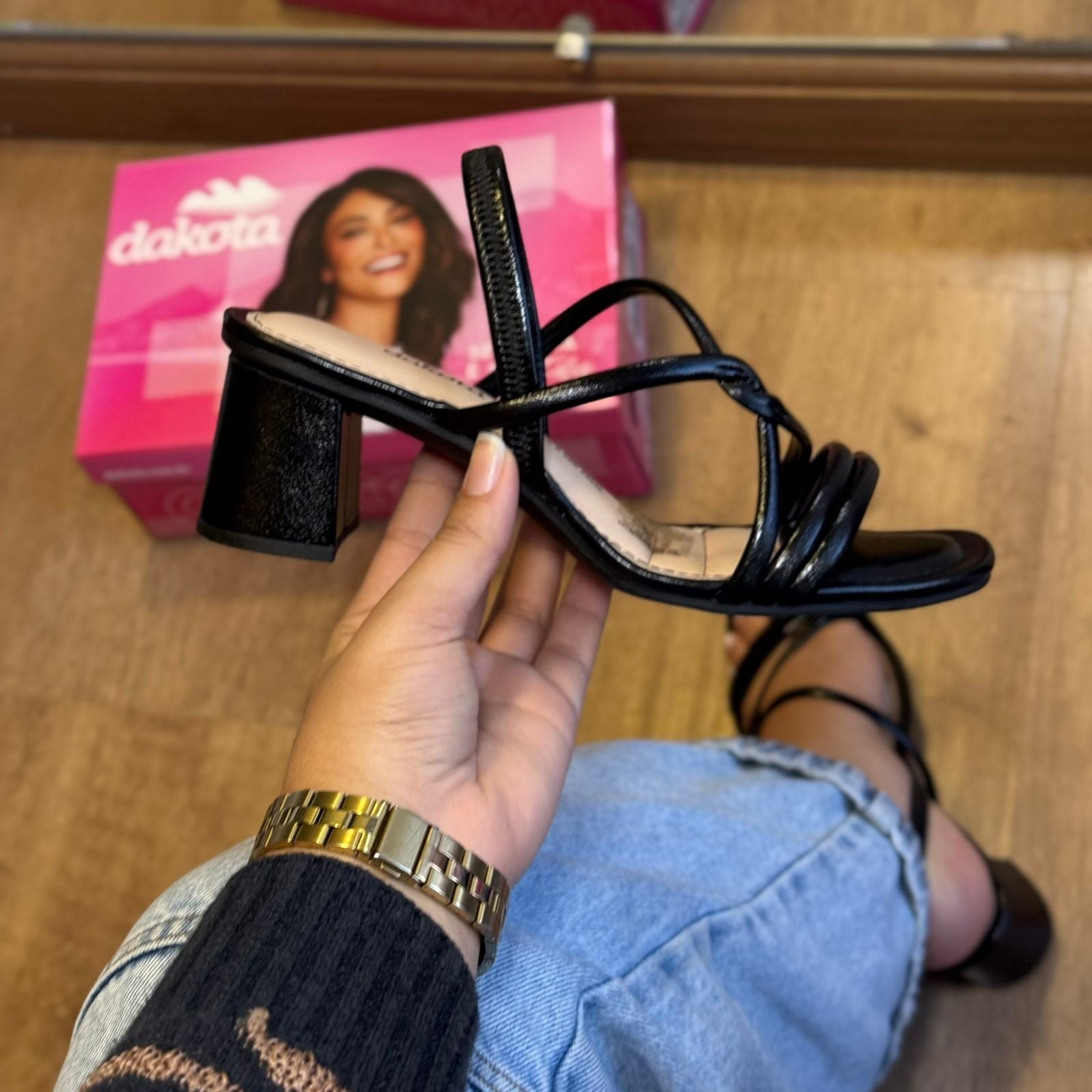 Sandália Dakota Salto Bloco Y8981