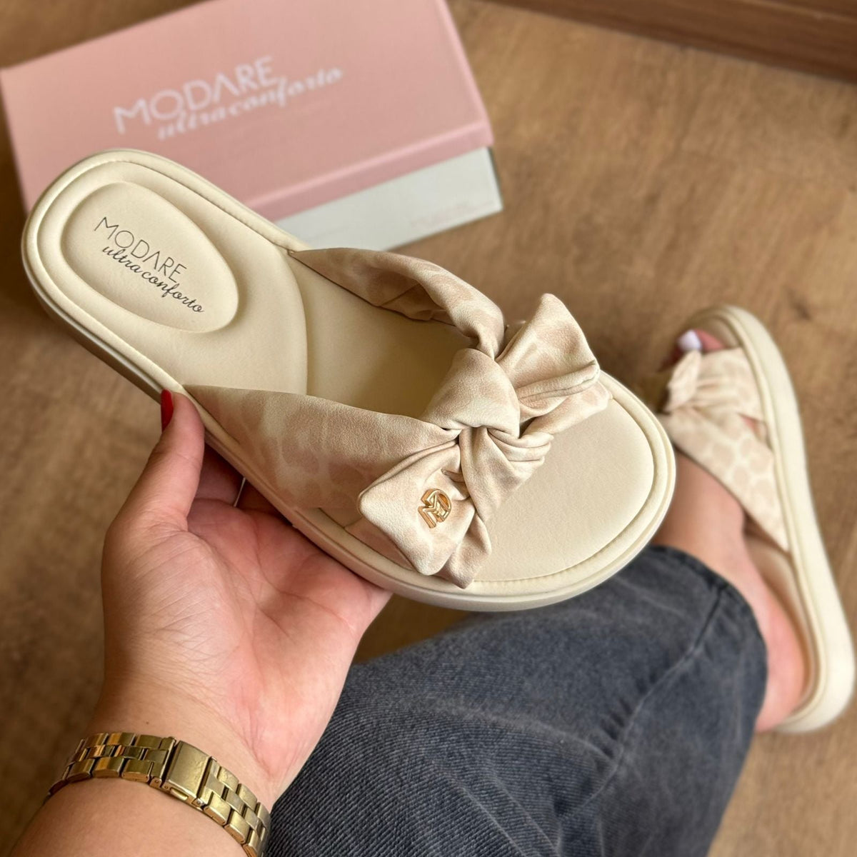 Sandália Modare Detalhe De Laço Oncinha