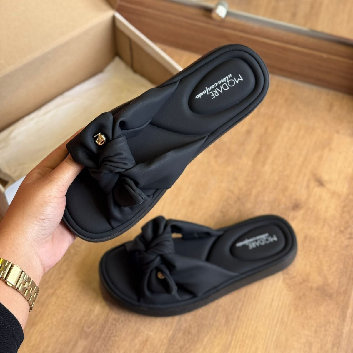 Sandália Modare Detalhe de Laço